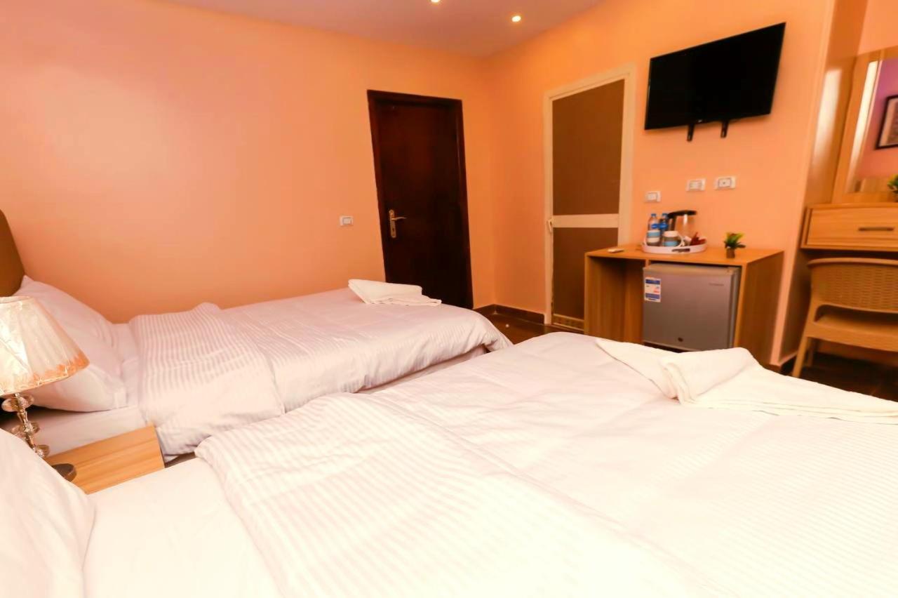 Hotel Magic Pyramid 3*